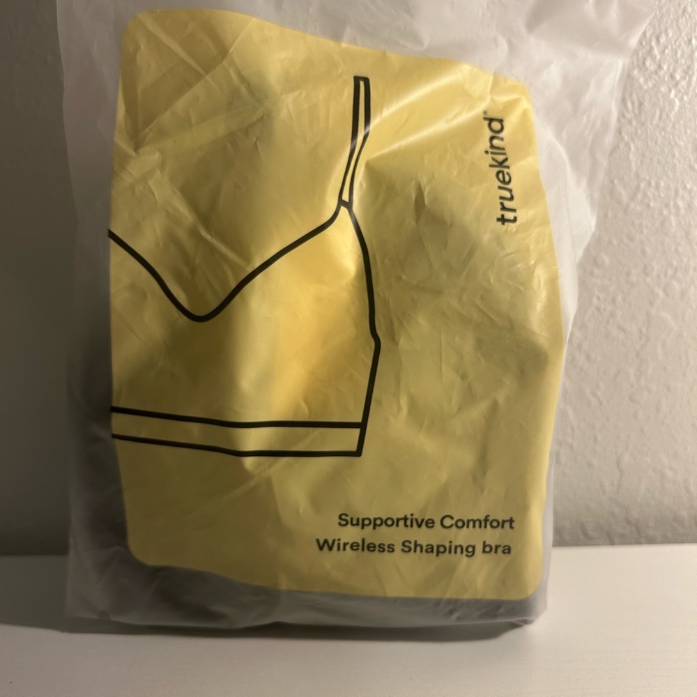 Truekind Black Wireless Shaping Bra NWT